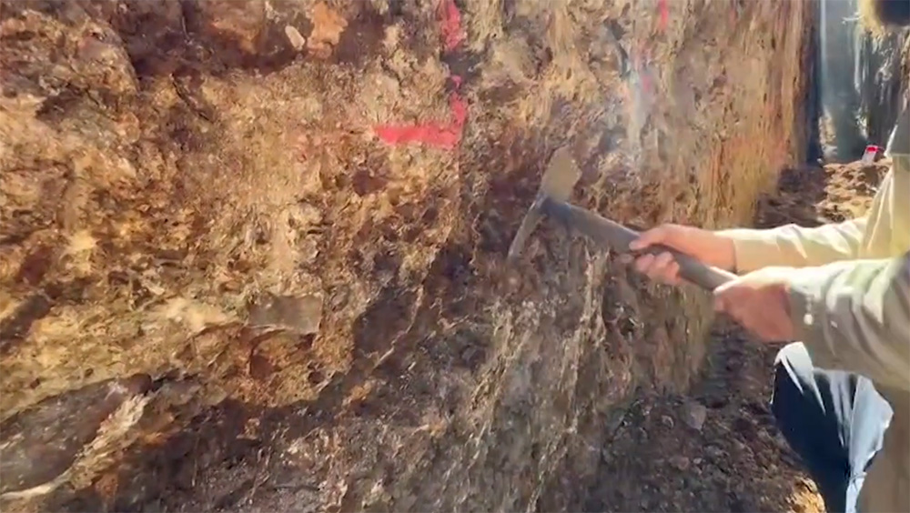 Blue Mountain operations and upcoming Lolworth drilling target gold expansion